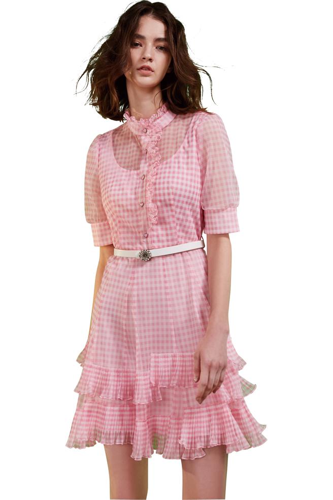 SOGO復兴馆jetezo粉白格洋装，原价1万5980元、特价1万2780元，限量4件。（SOGO提供）