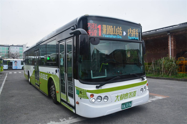 3月底将新辟捷运圆山站和市政府站直达内科之快速公车，全天共计84班次。（台北市政府提供／刘彦宜台北传真）