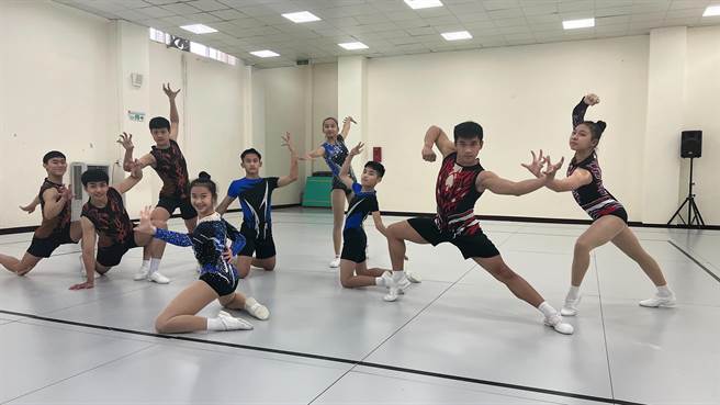 桃园武汉有氧体操队9人获国手资格前进世界杯赛。(吕筱蝉摄)
