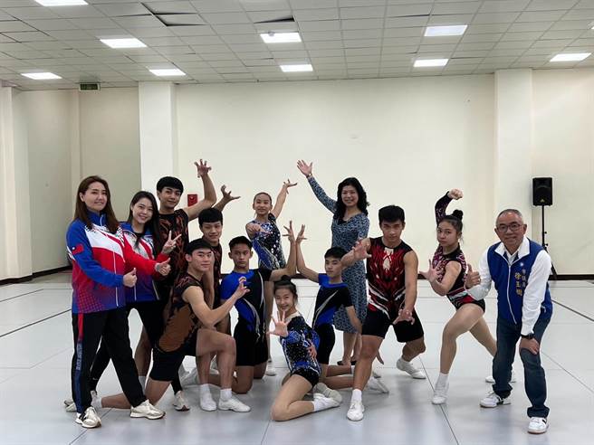桃园武汉有氧体操队9人获国手资格前进世界杯赛。(吕筱蝉摄)