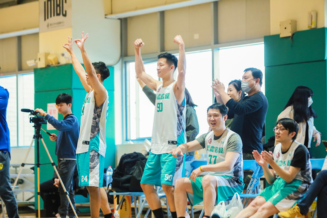 永庆房屋每年皆举办篮球、羽球及垒球三大运动赛事，让员工从年头热血到年尾。(图/永庆房屋提供)