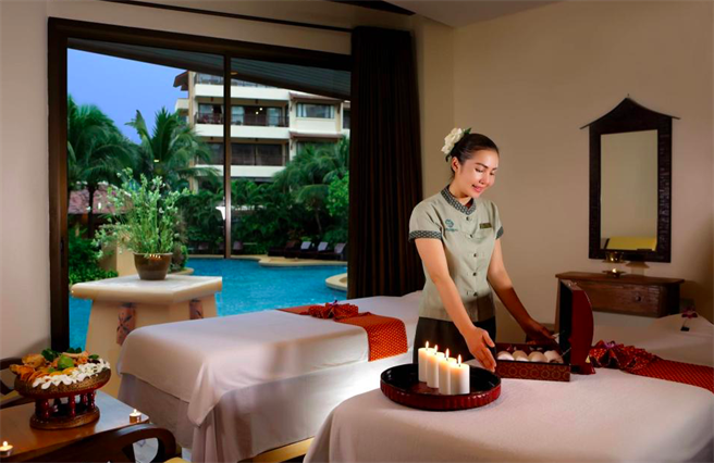 泰国最热门的按摩，推荐「芭堤雅-绿洲水疗按摩体验」，运用传统泰国草药和天然水疗结合，让身心灵彻底放松。（KKday提供／陈佑诚传真）