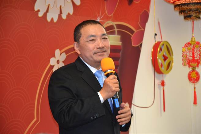 国民党昨日成立选策会，名单引发不满，新北市长侯友宜今天在脸书开呛，拒绝黑金在任何政党出现。新北市议员吕家恺也说，新北市部分议员已有连署反映，不希望有任何事跟黑金绑在一起，盼往好的方向走。（蔡雯如摄）