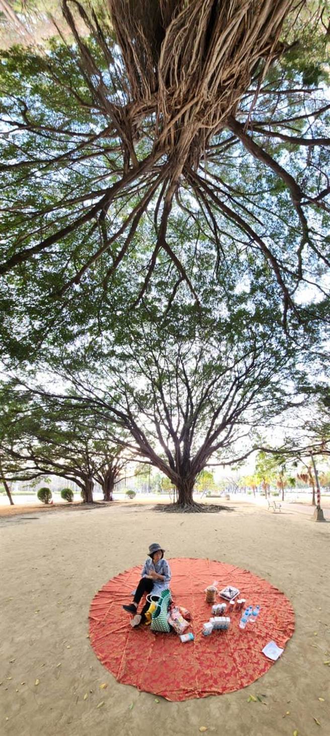 民眾党高市党部规画4月1日在高雄中正公园盛大举行3000人的「民眾亲子野餐会」活动，党主席柯文哲将以贵宾身分出席。（柯宗纬翻摄）