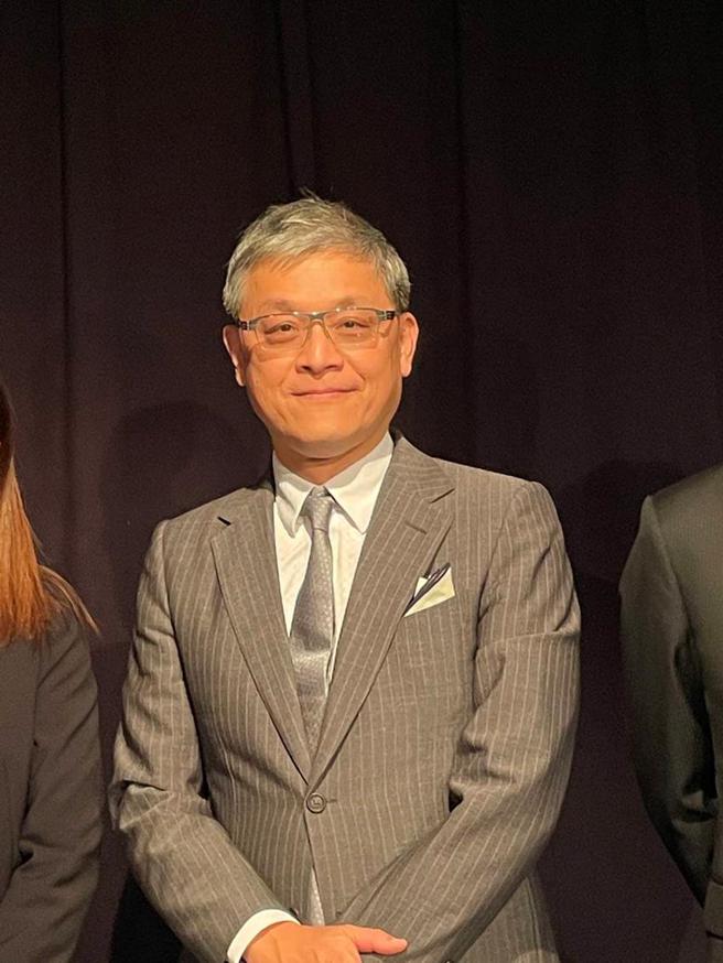 （永丰余投控总座骆秉正表示，集团将持续提升资产报酬率与推动低碳、低耗能、以醣代塑的方向发展，增加对大环境的抗性与韧性。图／邱莉玲）