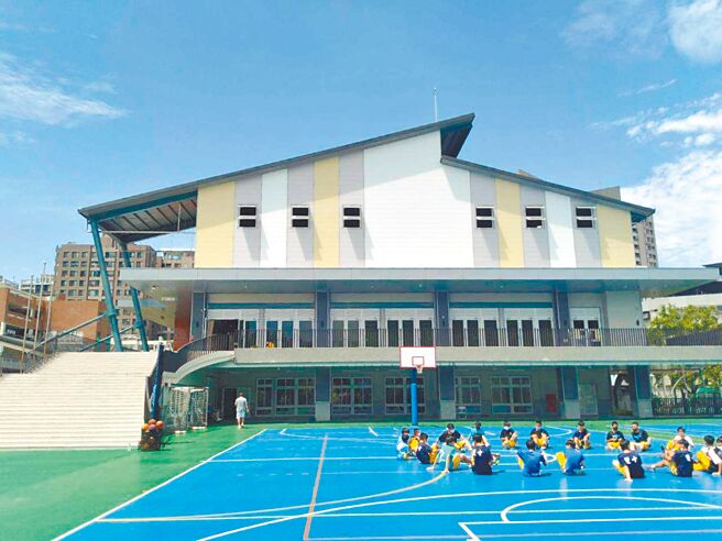 台中市25所学校将盖礼堂，预计年底完成发包，2025年底可全数完工。（台中市教育局提供／陈淑娥台中传真）