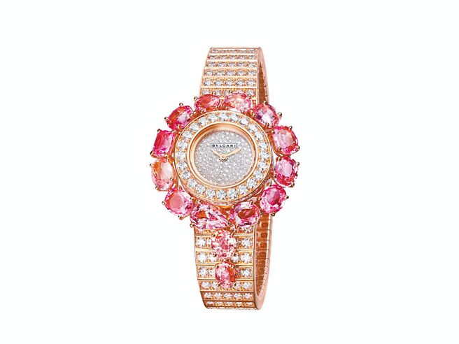 宝格丽Serpenti珠宝腕表钻石与莲花刚玉款。（BVLGARI提供）