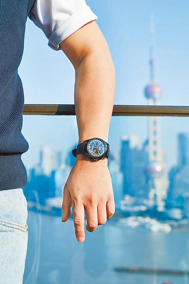 宝齐莱推出5款Capsule系列腕表，「黑色入魂」更加时尚。（Carl F. Bucherer提供）