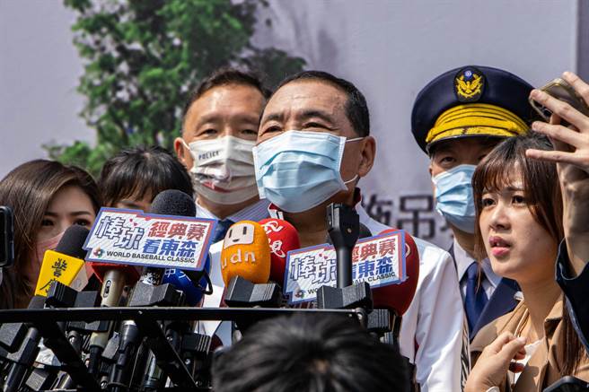 面对黑金议题，新北市长侯友宜强调，拒绝黑金復辟是普世价值。（实习记者徐澜摄）