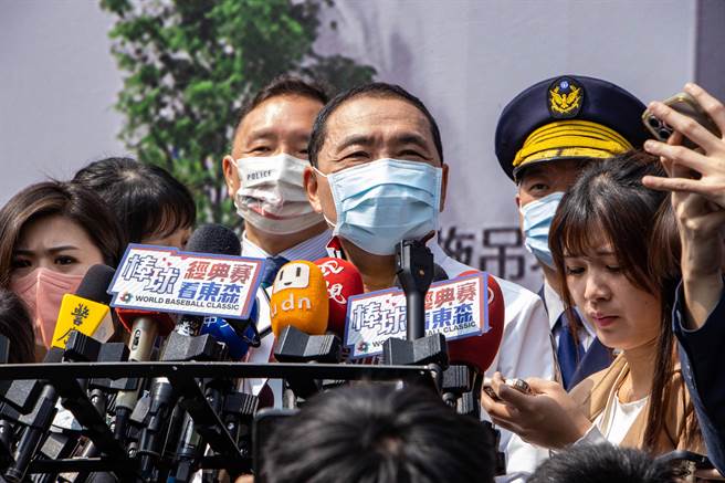 對於傅崐萁的喊話，侯友宜再次強調自己新北市長的角色，並表示對於不同意見給予尊重。（實習記者徐瀾攝）