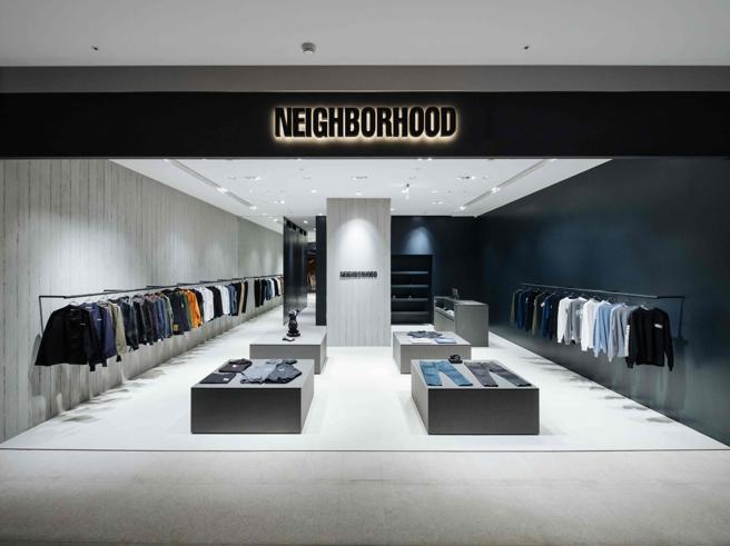 远百信义A13「NEIGHBORHOOD台湾首店」登场，吸引许多男性潮牌铁粉抢购。（远百信义A13提供）