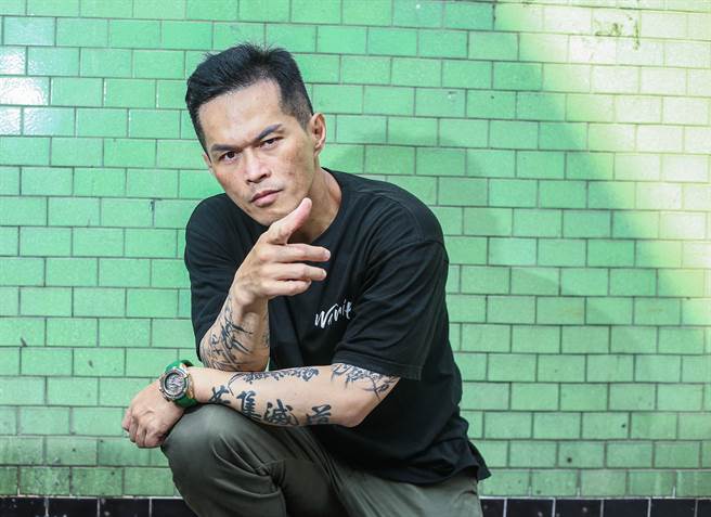 大支学着接纳自己的感受，不再压抑情绪。（粘耿豪摄）