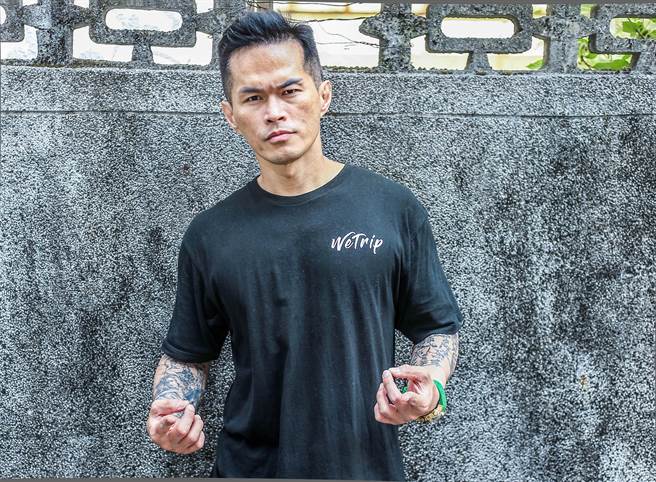 大支透过新专辑《爱》诠释各个面向的情感。（粘耿豪摄）