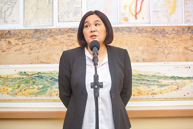 二胆上兵是否因30万财务问题才游到对岸，国民党立委陈玉珍（如图）透露，这只是他父母知道的部分，可能有更大的坑，不排除有这个可能。（本报资料照片）