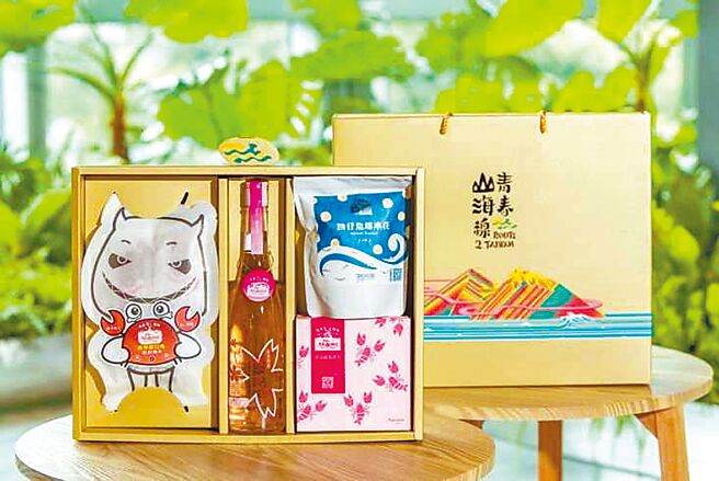 为响应国唯一金标籤赛事「万金石马拉松」，民眾本月底前凭活动DM或选手号码布在「青春山海线」特约店家消费即享折扣。（新北市经发局提供／蔡雯如新北传真）