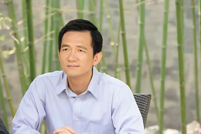 姚洋是北京大学国家发展研究院院长、「金融40人」和「中国经济50人」论坛成员。主要研究领域包括中国经济发展、新政治经济学。（取自网路）