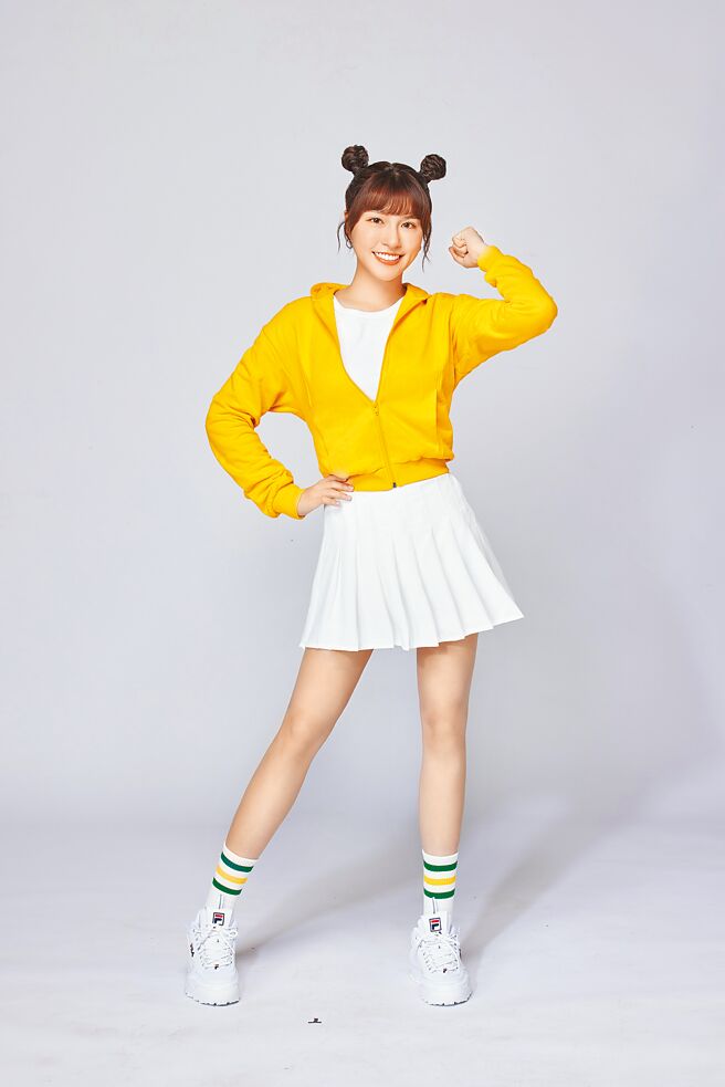 峮峮外型甜美，深受许多男粉丝喜爱。（《魔灵召唤：克罗尼柯战记》提供）