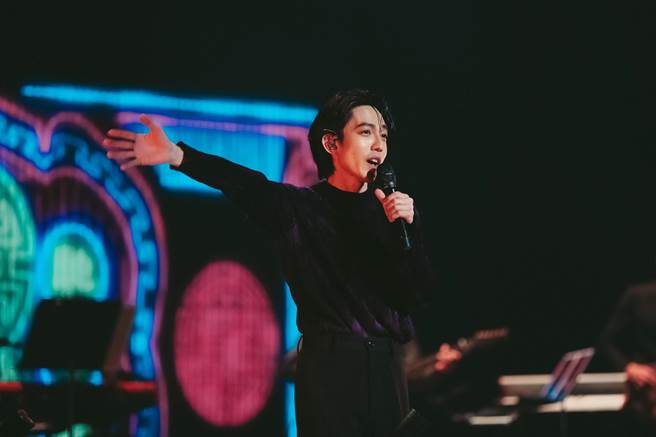 林宥嘉日前顺利结束在欧美巡演，热情与当地粉丝互动。（华研国际提供）