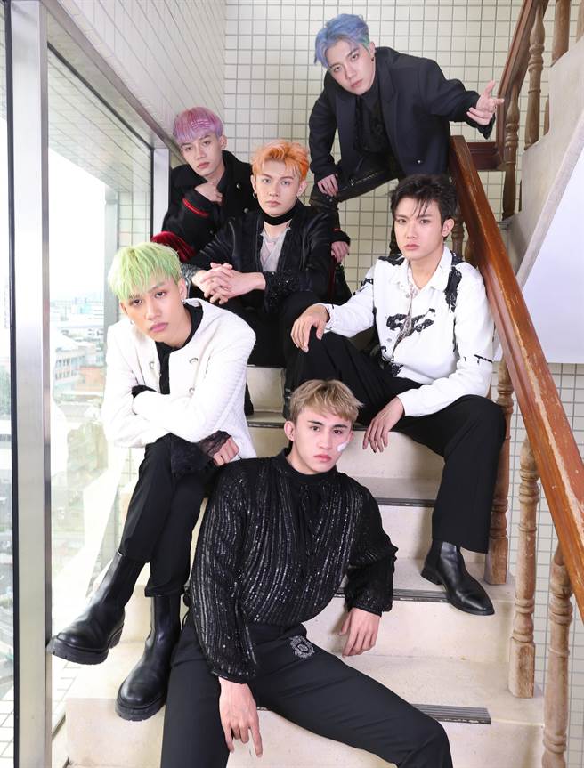 谈到团队时，VERA成员都强调「没有VERA驾驭不了的舞台」。（陈俊吉摄）