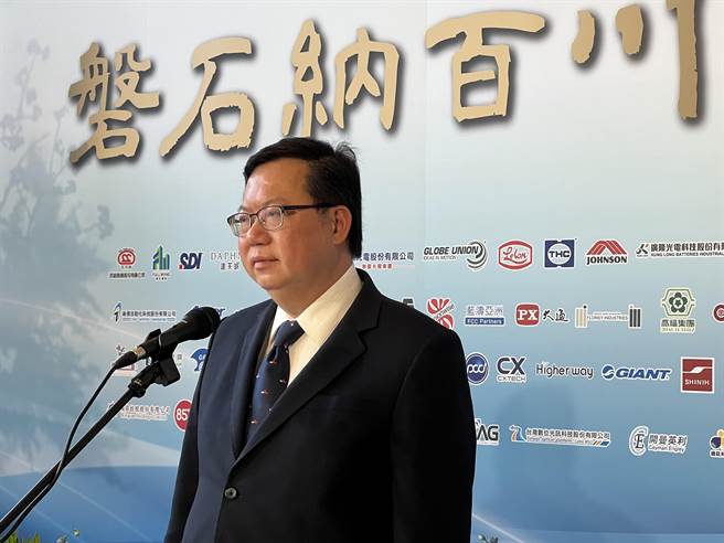 针对蓝营抨击电价调涨是蔡政府承诺跳票，行政院副院长郑文灿表示，国际燃料价格上涨，这是不得已的决定。(林欣仪摄)