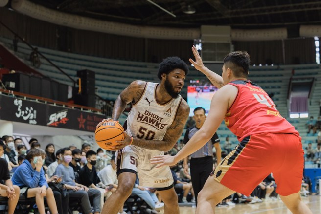 猎鹰新洋将威乐斯今天贡献再见火锅。(台钢猎鹰提供)