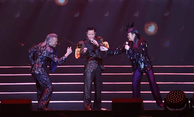 草蜢今晚再度攻蛋。（罗永铭摄）