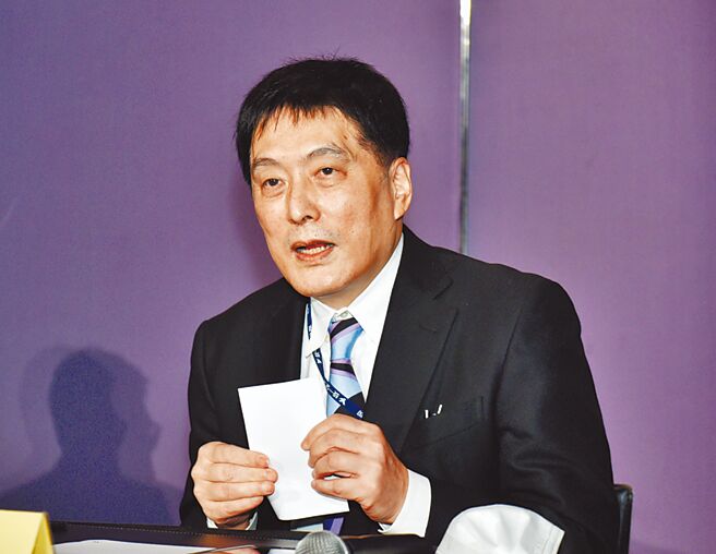 统一集团董事长罗智先17日在疫后首度亲自主持统一企业、统一实、统一中控与大统益等联合法说。图／顏谦隆