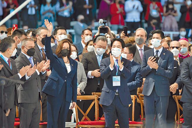 宏都拉斯总统卡蕬楚就职典礼，美国派出副总统贺锦丽参加，我国也由副总统赖清德出席。（美联社）