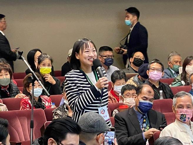 民进党国际部主任谢佩芬19日出席由前副总统吕秀莲所举办的「北区民间国是会议」。（摘自谢佩芬脸书）