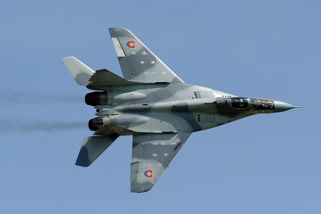 斯洛伐克同意提供13架MiG-29给乌克兰，加上波兰的4架，在这个月乌克兰可收到17架战机。(图/Shutterstock)
