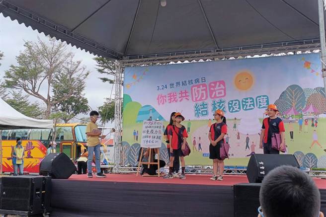 响应世界结核日，台东县卫生局举办「你我共防治．结核没法度」活动。（蔡旻妤摄）