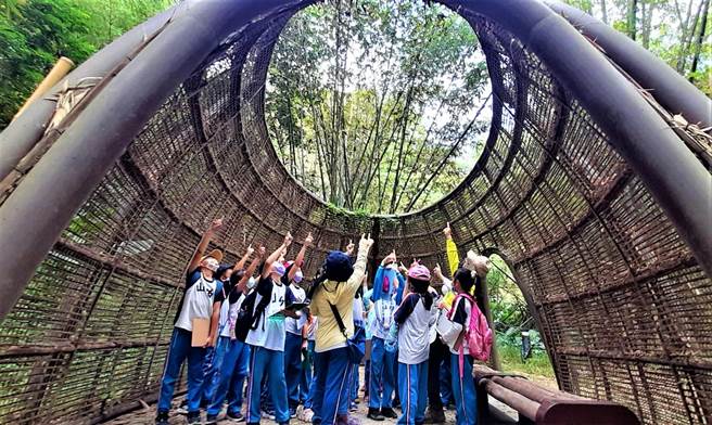 彰化市「石牌坑亲子生态步道」蕴藏丰富的自然生态。（彰化市公所提供／吴敏菁彰化传真）