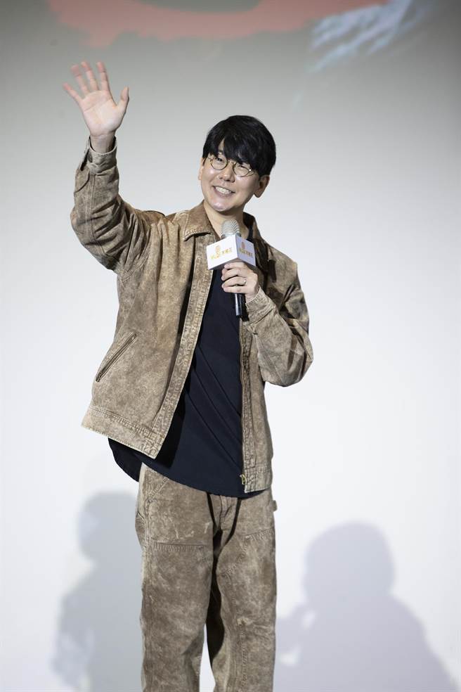 花江夏树开朗地与粉丝挥手。（木棉花提供）