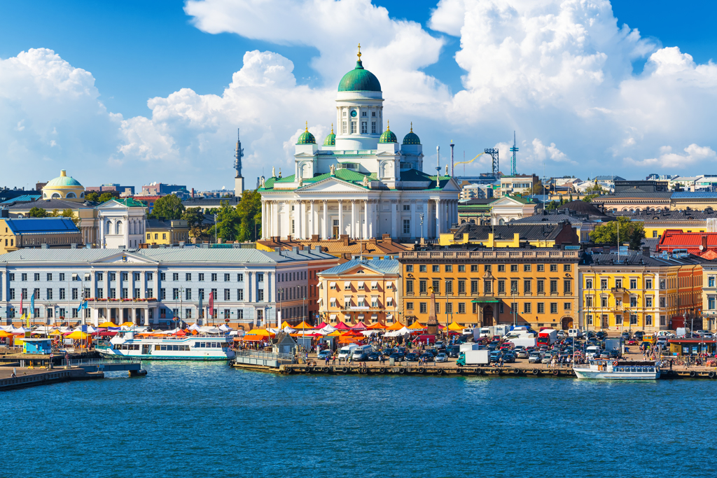 芬兰再度成为联合国评比的最快乐国度。图为首都赫尔辛基旧城区码头一景。（图／Shutterstock）(photo:ChinaTimes)
