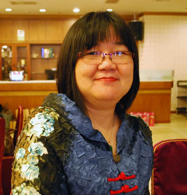 前中华更生文教关怀协会理事长黄淯琳，因司法黄牛案被判刑2年确定。图为她2013年辅导更生人受访。（本报资料照片）