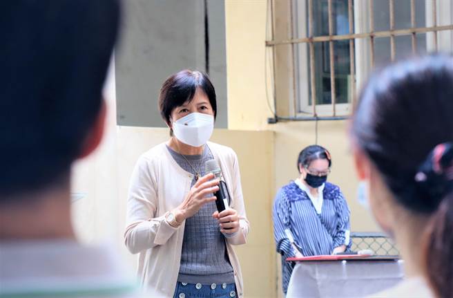 澎湖县议会议长刘陈昭玲8年多前曾传出罹癌，地方人士传出这几天因心情不好，东西吃的不多，她家人也担心长时间羁押将导致健康恶化。（张茂雄摄）