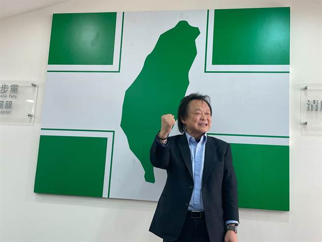 王世坚表示，参选中山、大同立委决心非常坚定。（刘彦宜摄）