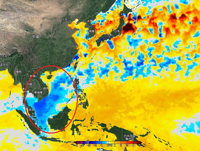 南海的海温明显偏低，导致华南云雨系延迟建立，没有雨。（翻摄自郑明典脸书）　