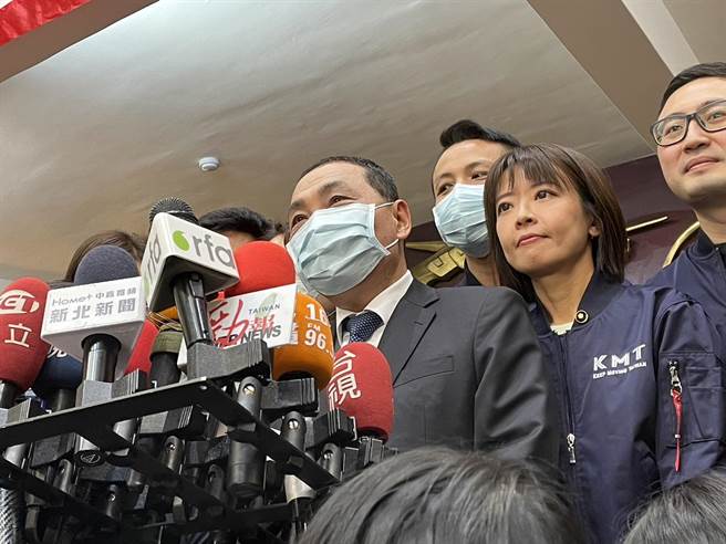 媒体今询问，若党徵召选总统是否也会「全力以赴」，新北市长侯友宜表示，让国家社会稳定安全是他不变的职志。（蔡雯如摄）