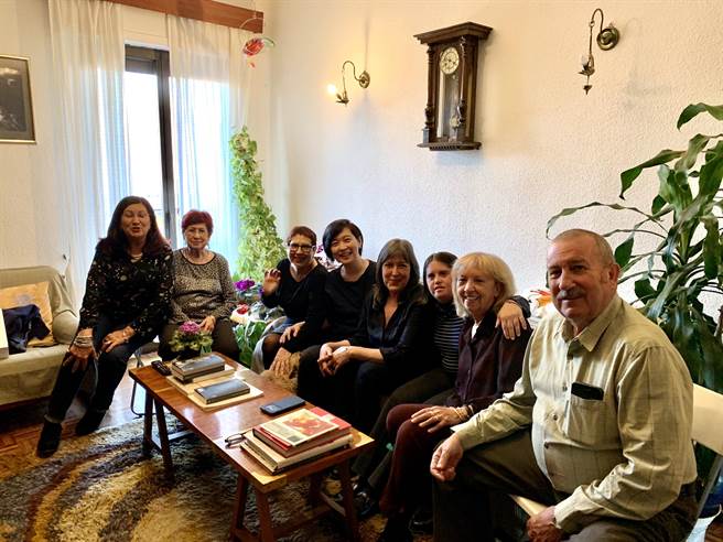 三毛侄女陈天慈于2019年走访马德里会见荷西家人。（陈天慈提供）