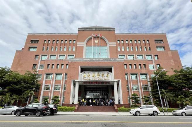 彰化县警局某分局负责督业务的二组组长，利用下班时间在办公室看A片，事后遭记1支申诫，并调回局本部担任非主管职。（资料照）