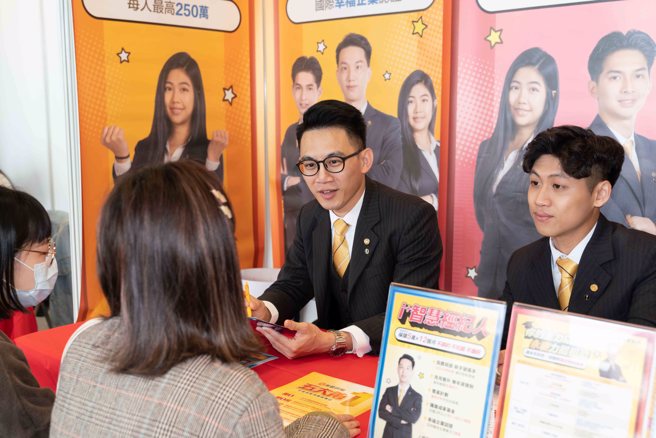 永庆房屋强调「用人先投资再训练」，提供保障收入让新人在学习期无经济压力，能专心打好基础。(图/永庆房屋提供)