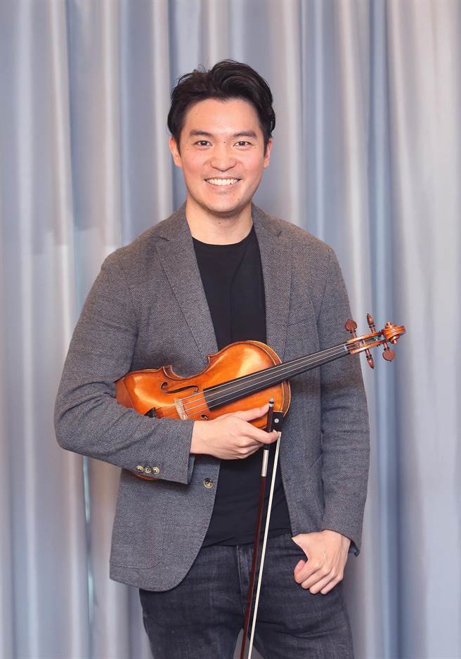 伊莉莎白小提琴大赛首奖得主、小提琴家陈锐再次来台，这次他带着史特拉第瓦里1714年的名琴「海豚」，将用它来演奏孟德尔颂小提琴协奏曲。（陈怡诚摄）