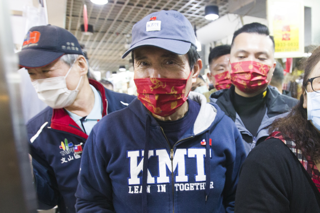 前总统马英九（中）。（资料照片）