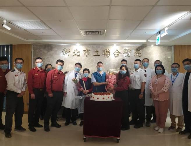 新北市立联合医院医疗团队暨新北市消防局第三救灾救护大队。（新北联医提供）