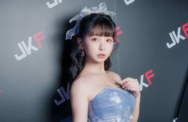 女模Tiny胎尼身材火辣。（图／love_sick_219_ 推特）