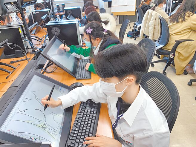 新北市教育局率汐止樟树国际实中、淡水商工师生赴日交流，参与日方课程。（新北市教育局提供／叶德正新北传真）