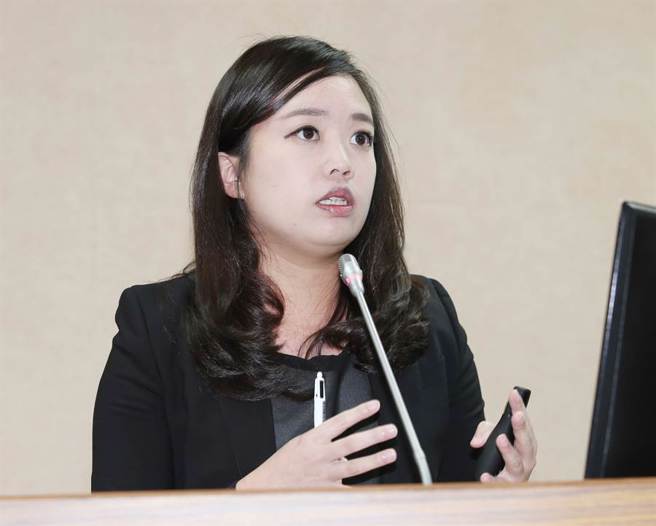 民进党前立委吕孙绫21日宣布，不会投入2024年立委选举。（资料照片）