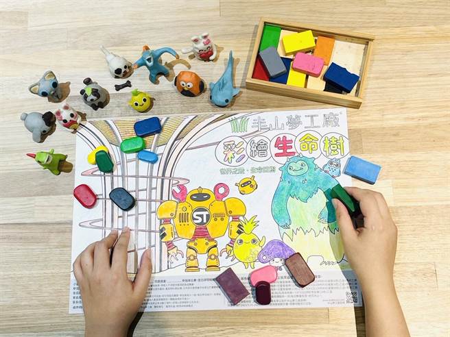 彩绘活动分为「着色组」、「写生组」，专家评选前3名、与FB最高人气前3名都有丰盛奖品。（树德企业提供／杨静茹南投传真）