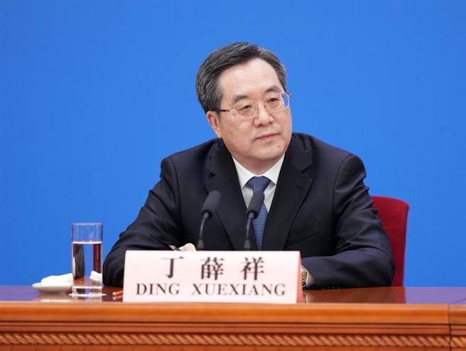 港媒透露，中共中央政治局常委、国务院常务副总理丁薛祥已经确定主管港澳事务，接替韩正担任中央港澳工作领导小组组长。（中新社资料照片）